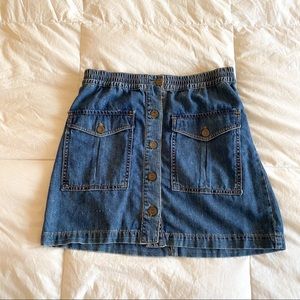 Denim mini skirt!